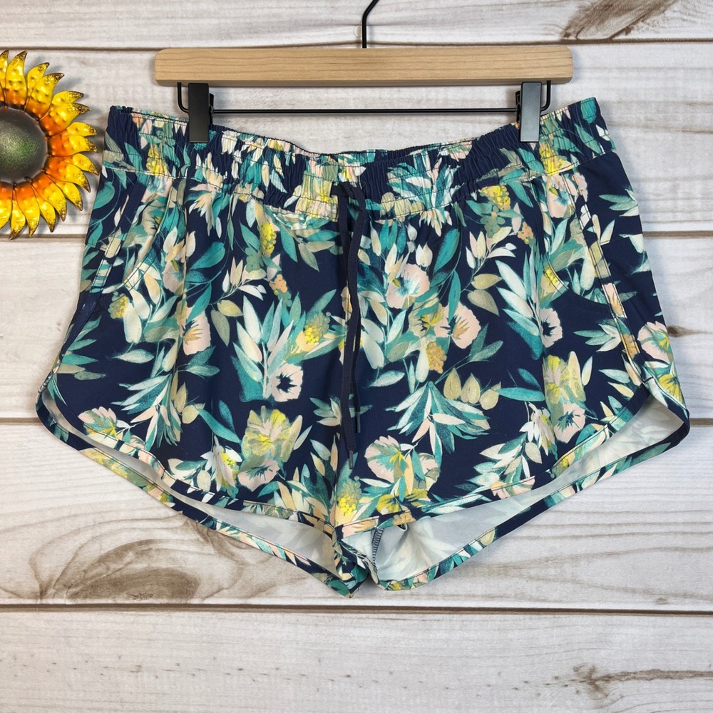Columbia Women's L Tropical Floral Athletic Size L Running Shorts pockets